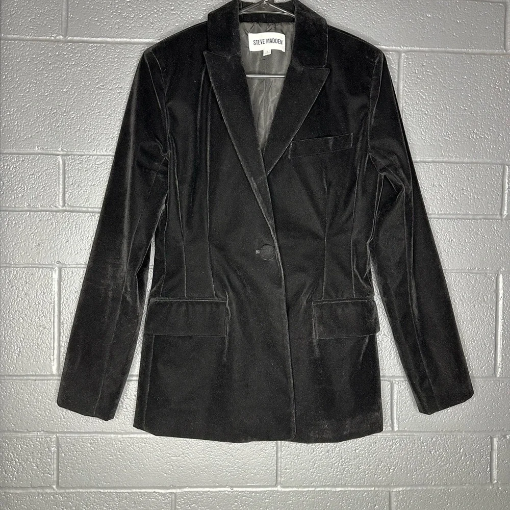 Steve Madden - Elegant Black Velvet Jacket - Picture 2 of 14